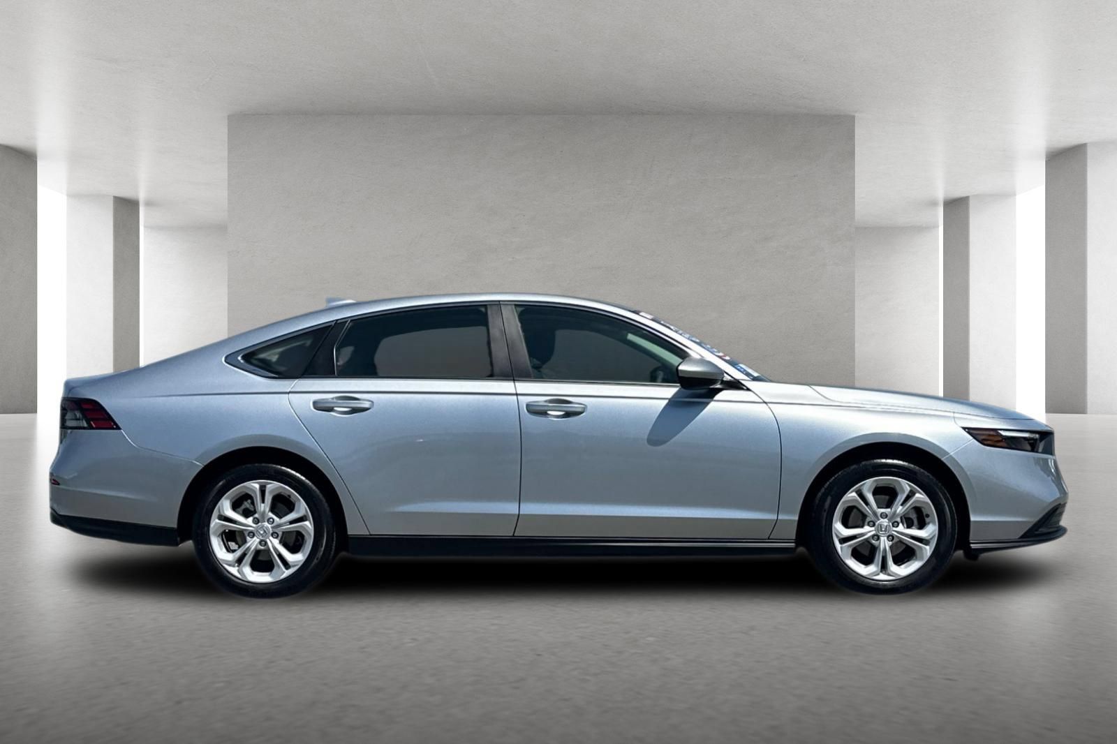 Certified 2025 Honda Accord LX image 3