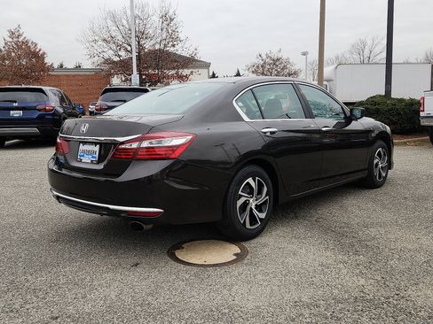 Used 2016 Honda Accord LX image 4