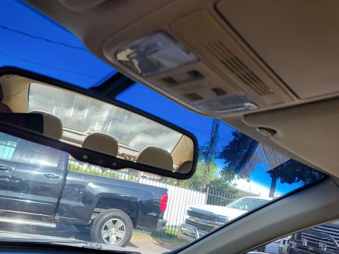 Used 2011 Honda Accord EX-L image 12