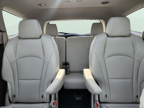 Used 2023 Buick Enclave Essence w/ Experience Buick Package AWD/4WD image 28