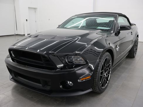 Used 2013 Ford Mustang Shelby GT500 image 6