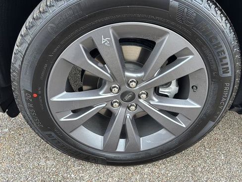 New 2025 Ford Explorer Active w/ Active Comfort Package image 9