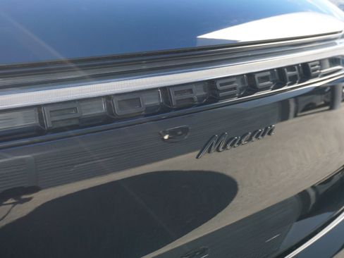 Certified 2024 Porsche Macan AWD/4WD image 14