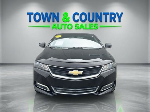 Used 2019 Chevrolet Impala LT FWD image 9