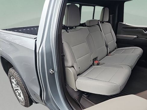 Used 2024 GMC Sierra 1500 SLE w/ Preferred Package AWD/4WD image 24