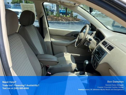 Used 2006 Ford Focus ZXW Wagon FWD image 17