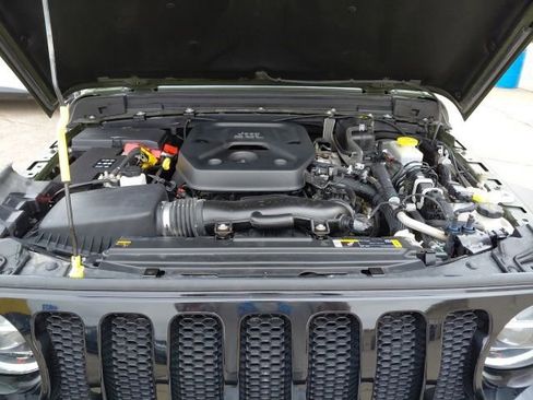 Used 2021 Jeep Wrangler Sport AWD/4WD image 34