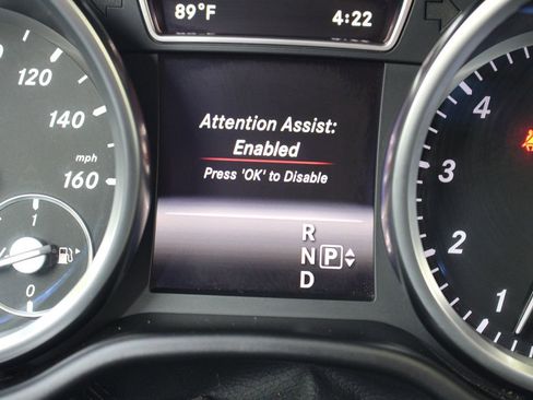 Used 2015 Mercedes-Benz GL 550 4MATIC image 35