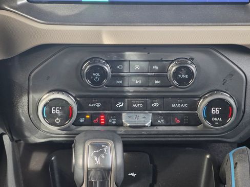 Used 2024 Ford Bronco Wildtrak image 15