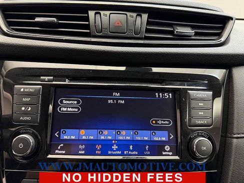Used 2019 Nissan Rogue SV w/ Sun & Sound Touring Package AWD/4WD image 23
