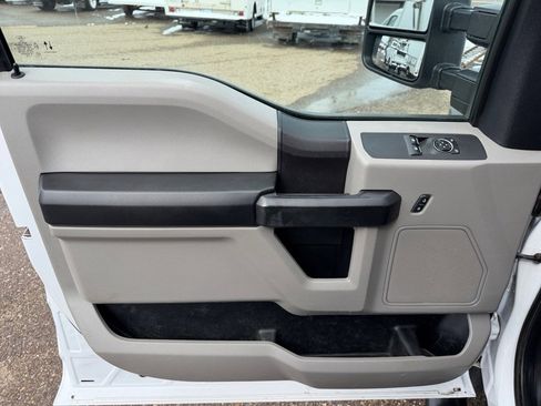 Used 2020 Ford F550 4x4 Regular Cab Super Duty image 21