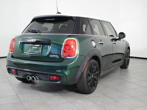 Used 2018 MINI Cooper S image 9