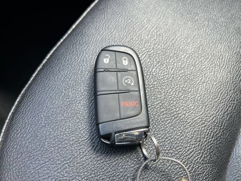 Used 2025 Jeep Compass Limited AWD/4WD image 21