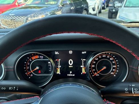Used 2023 Jeep Gladiator Rubicon w/ Cold Weather Group AWD/4WD image 7