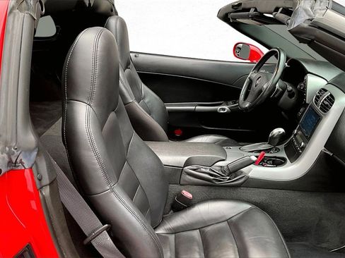 Used 2006 Chevrolet Corvette Coupe w/ Roof Package image 25