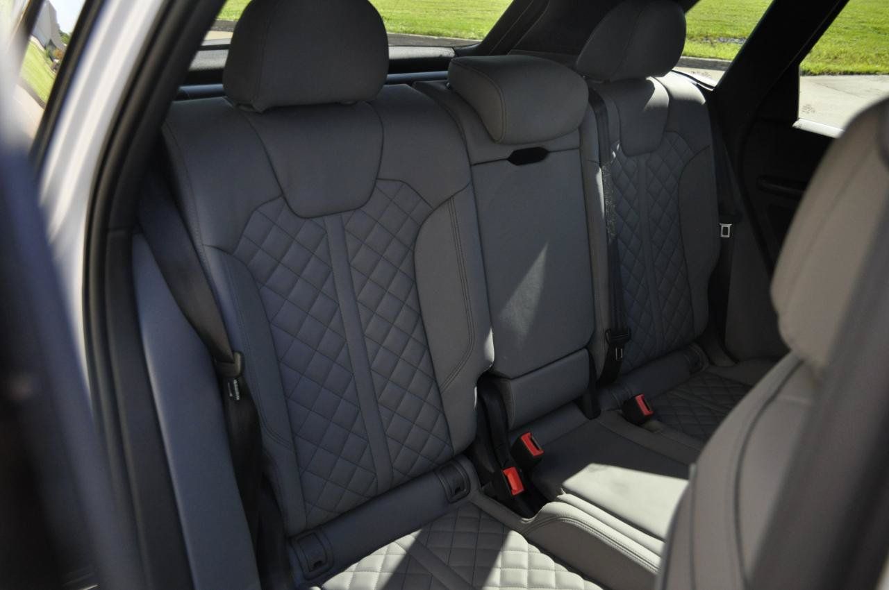 Used 2024 Audi SQ5 Prestige AWD/4WD image 24