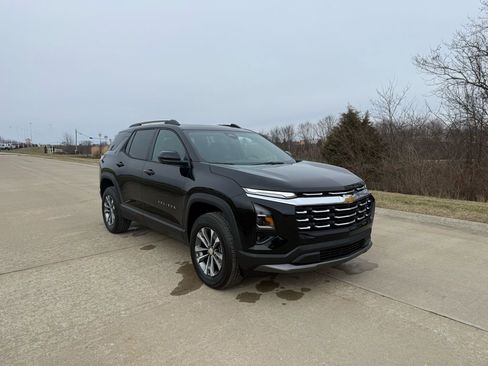 New 2026 Chevrolet Equinox LT w/ Convenience Package II image 1