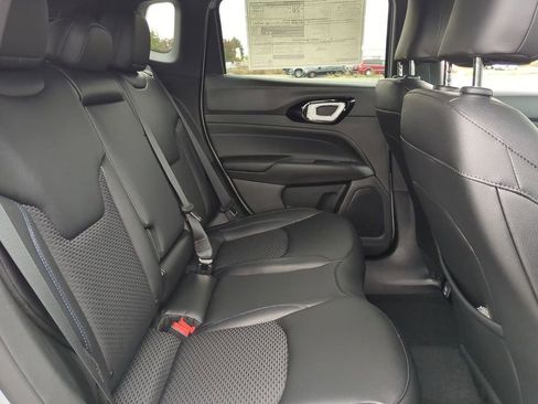 New 2026 Jeep Compass Latitude image 7