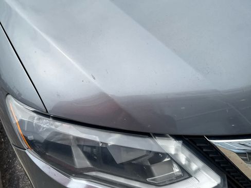 Used 2018 Nissan Rogue SV AWD/4WD image 3