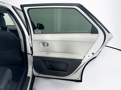 Used 2024 Hyundai Ioniq 5 SE RWD image 29