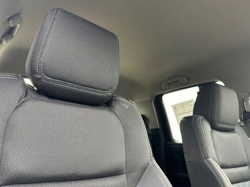 Used 2025 Nissan Frontier SV w/ SV Convenience Package AWD/4WD image 16