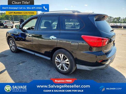 Used 2017 Nissan Pathfinder SV FWD image 3