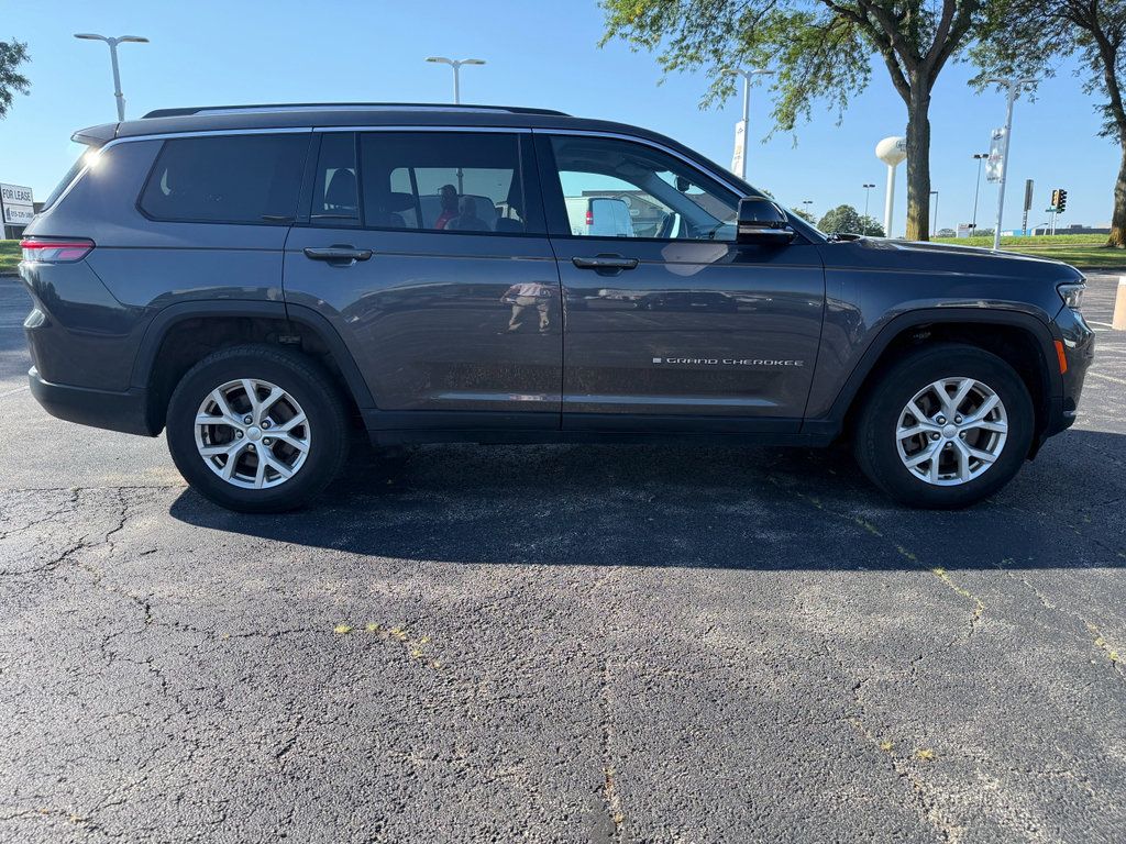 Used 2023 Jeep Grand Cherokee L Limited AWD/4WD image 4