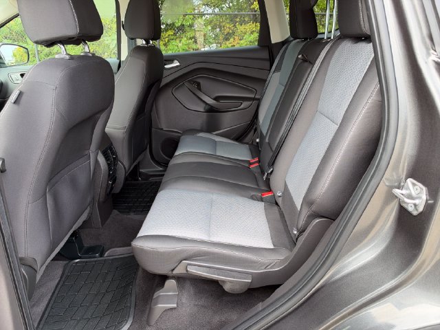 Used 2017 Ford Escape SE w/ Equipment Group 201A AWD/4WD image 14