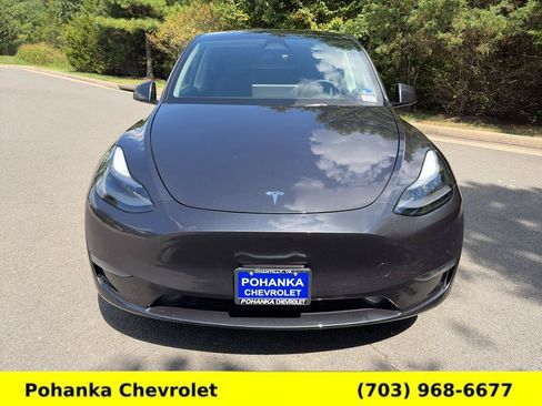 Used 2024 Tesla Model Y Long Range RWD image 2