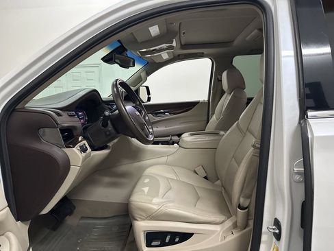 Used 2016 Cadillac Escalade Premium RWD image 26