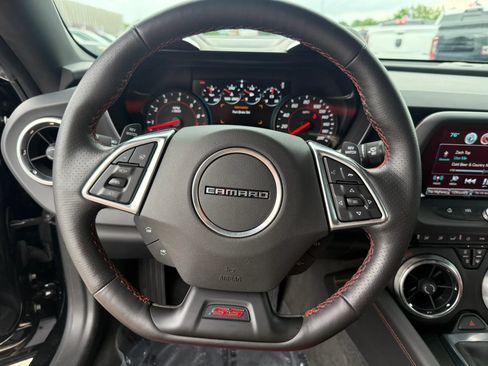 Used 2016 Chevrolet Camaro SS RWD image 19