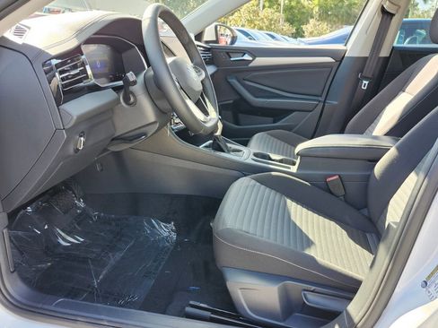Used 2025 Volkswagen Jetta S image 5