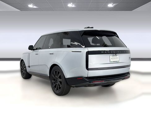 Used 2023 Land Rover Range Rover SE AWD/4WD image 3