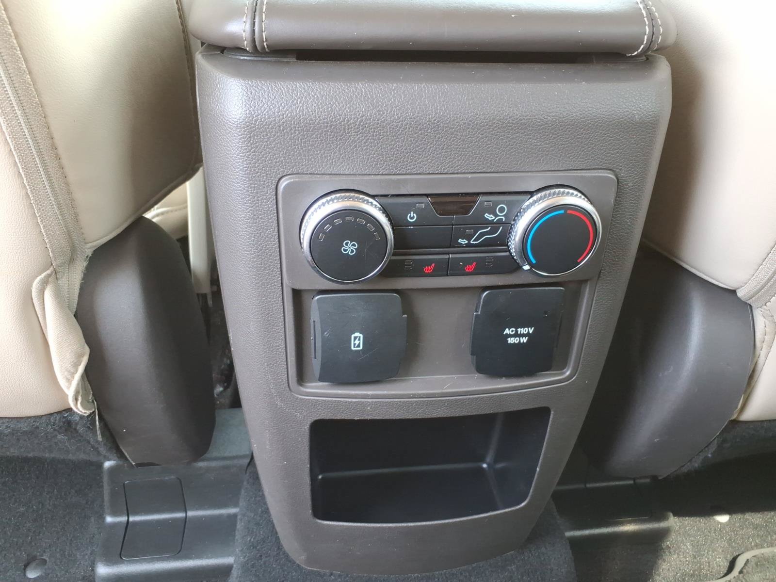 Used 2021 Ford Explorer Platinum w/ Equipment Group 601A AWD/4WD image 17