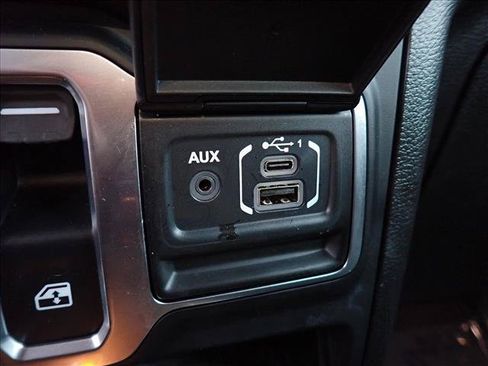Used 2021 Jeep Wrangler Rubicon w/ Cold Weather Group AWD/4WD image 18