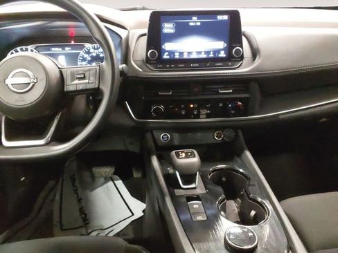 Used 2023 Nissan Rogue S image 11