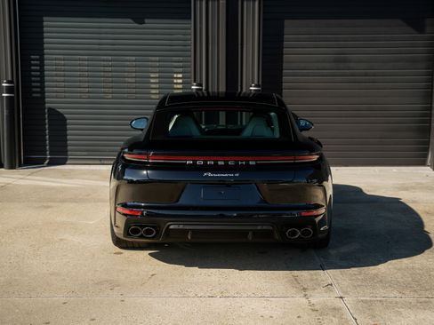 New 2026 Porsche Panamera 4 image 9