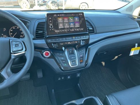 Used 2026 Honda Odyssey Elite image 19
