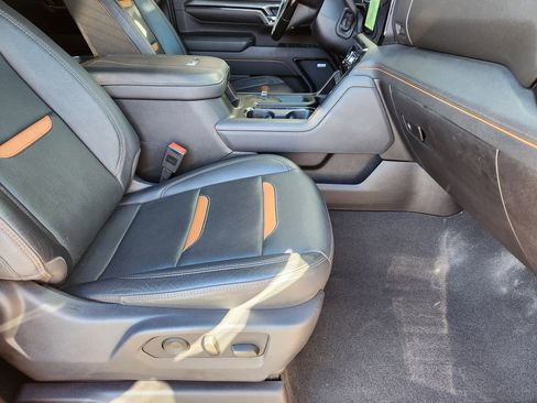 Used 2025 GMC Sierra 3500 AT4 w/ AT4 Premium Plus Package image 14