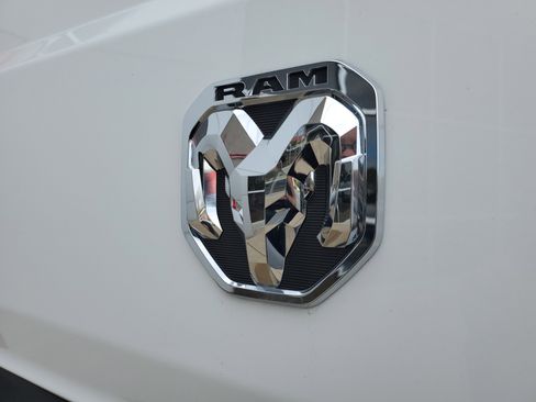 Used 2025 RAM ProMaster 2500 w/ Storage Group image 25