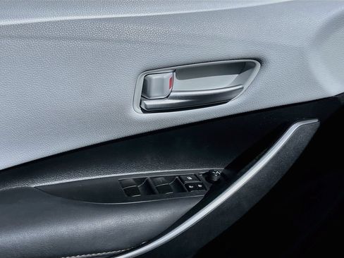 Used 2022 Toyota Corolla SE w/ Carpet Mat Package (TMS) FWD image 17