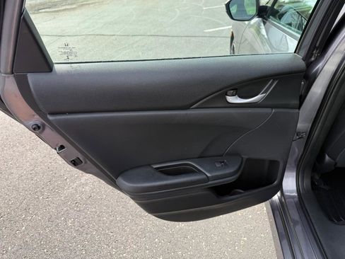 Used 2019 Honda Civic Sport image 11