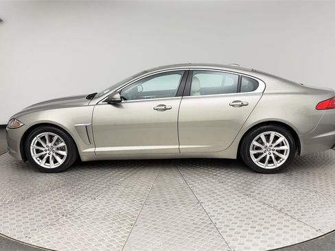 Used 2012 Jaguar XF image 5