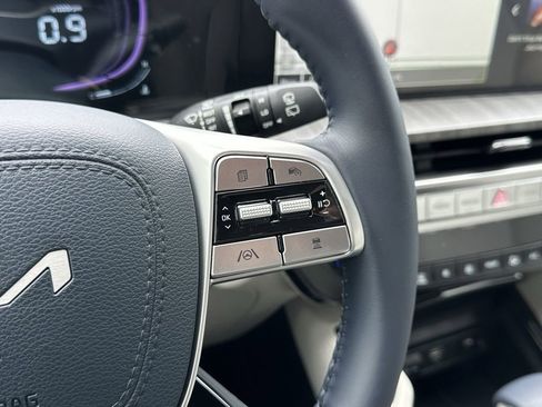 New 2025 Kia Telluride EX image 30