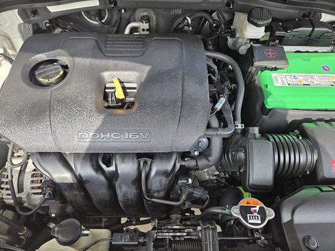 Used 2020 Kia Soul LX FWD image 30