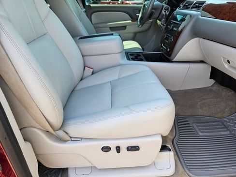 Used 2014 Chevrolet Silverado 2500 LTZ w/ LTZ Plus Package AWD/4WD image 12
