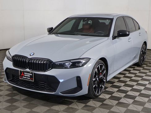 Used 2025 BMW 330i xDrive Sedan w/ M Sport Package image 8