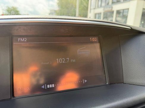 Used 2015 INFINITI Q70 L 3.7 w/ Technology Package image 26