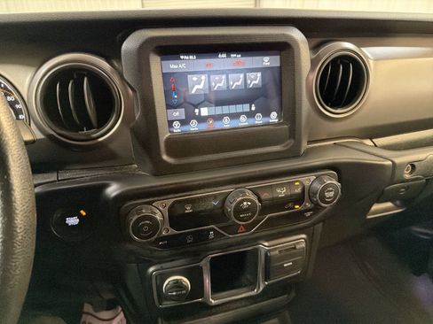 Used 2022 Jeep Gladiator Sport w/ Trailer Tow Package image 19