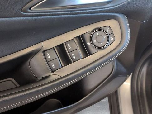 Used 2025 Buick Encore GX Preferred FWD image 15